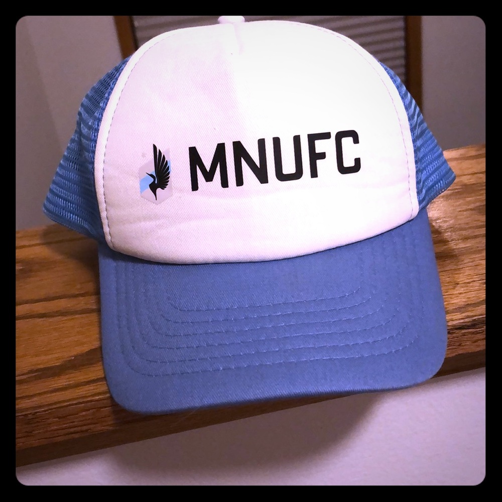 Minnesota United soccer baseball cap
